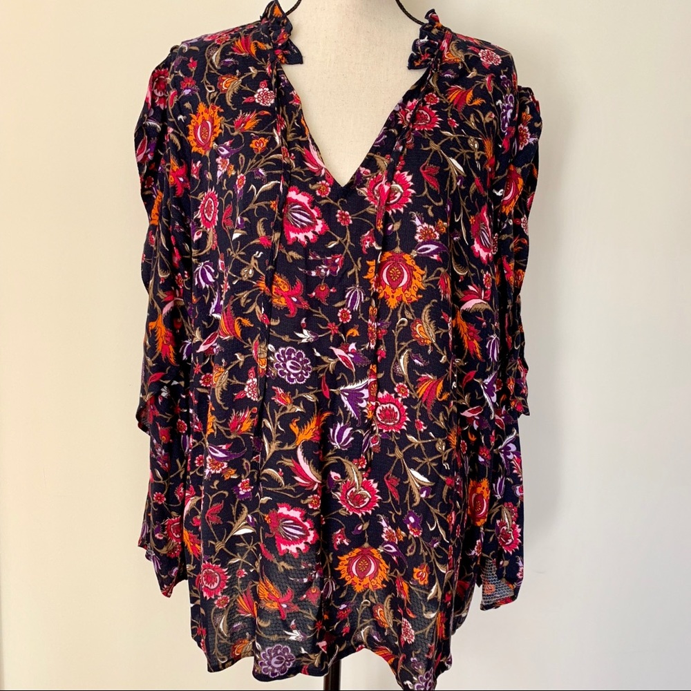 Jessica Simpson Ruffled Cold Shoulder Top 2X NWT